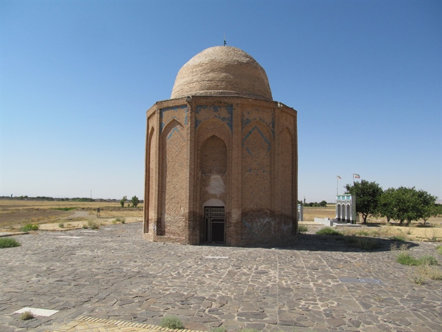 امامزاده هود (ع) رزن مرمت می شود